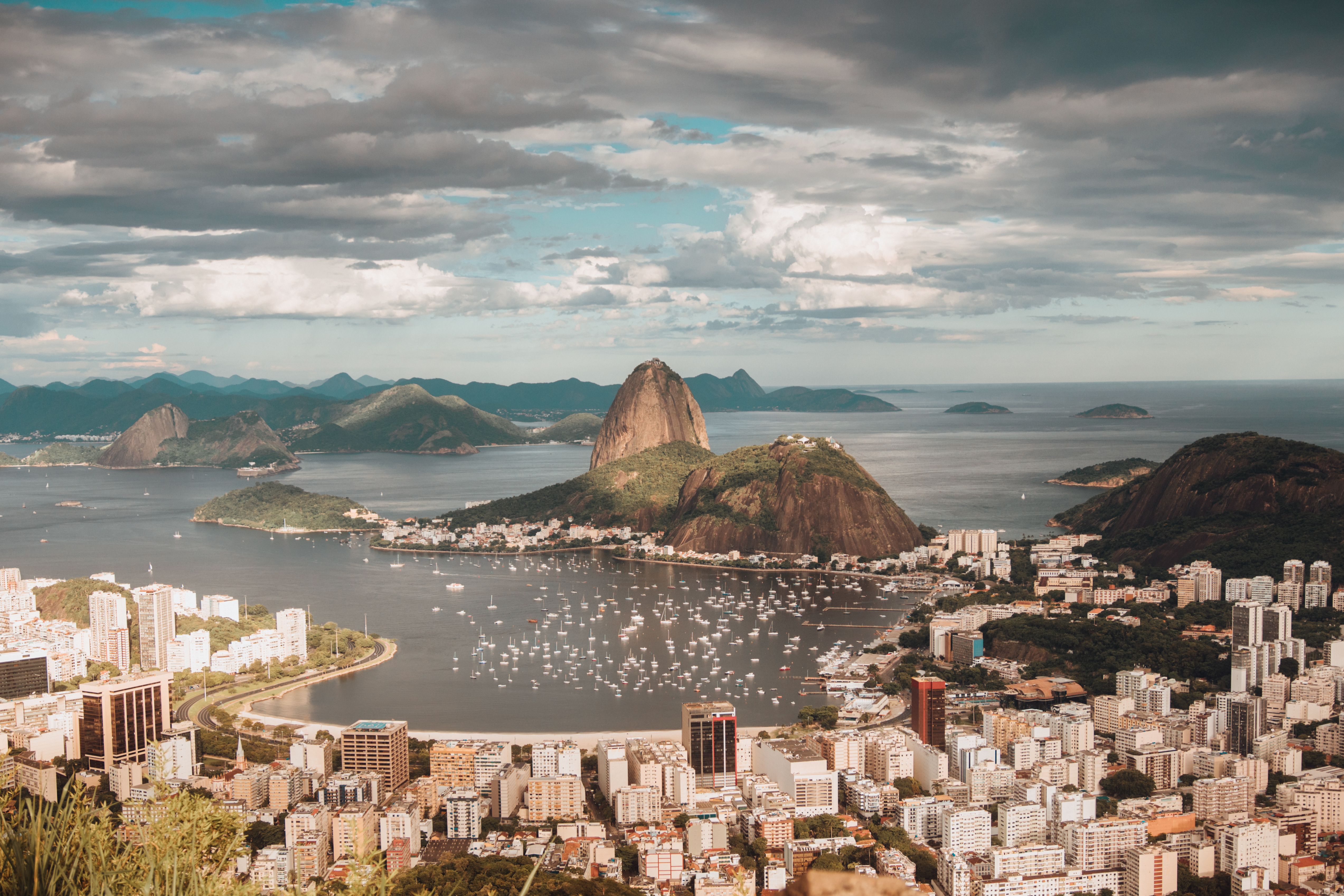 Rio De Janerio: Rhythm of the Tropics
                    